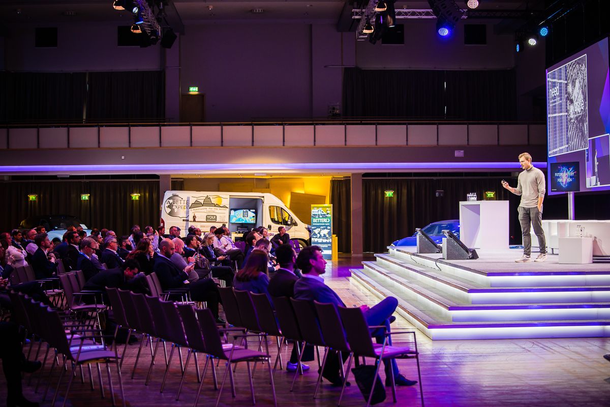Roman Alberti bei einem Vortrag auf dem Future Battery Forum 2024